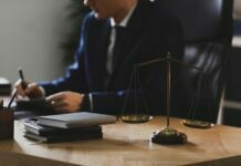 Do I Need a Lawyer for My Asbestos-Mesothelioma Case? Lawyer
